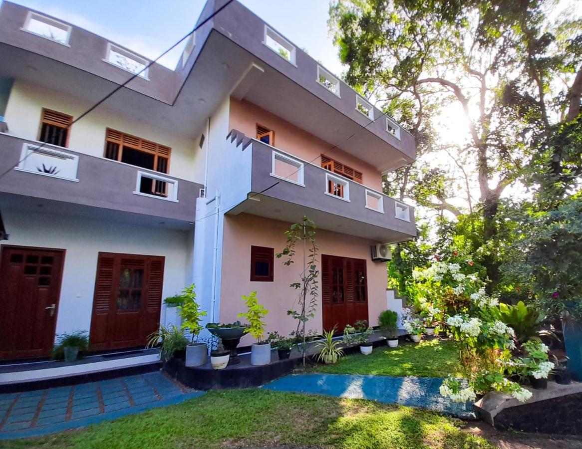 Halcyon Rest Villa Hikkaduwa Bagian luar foto