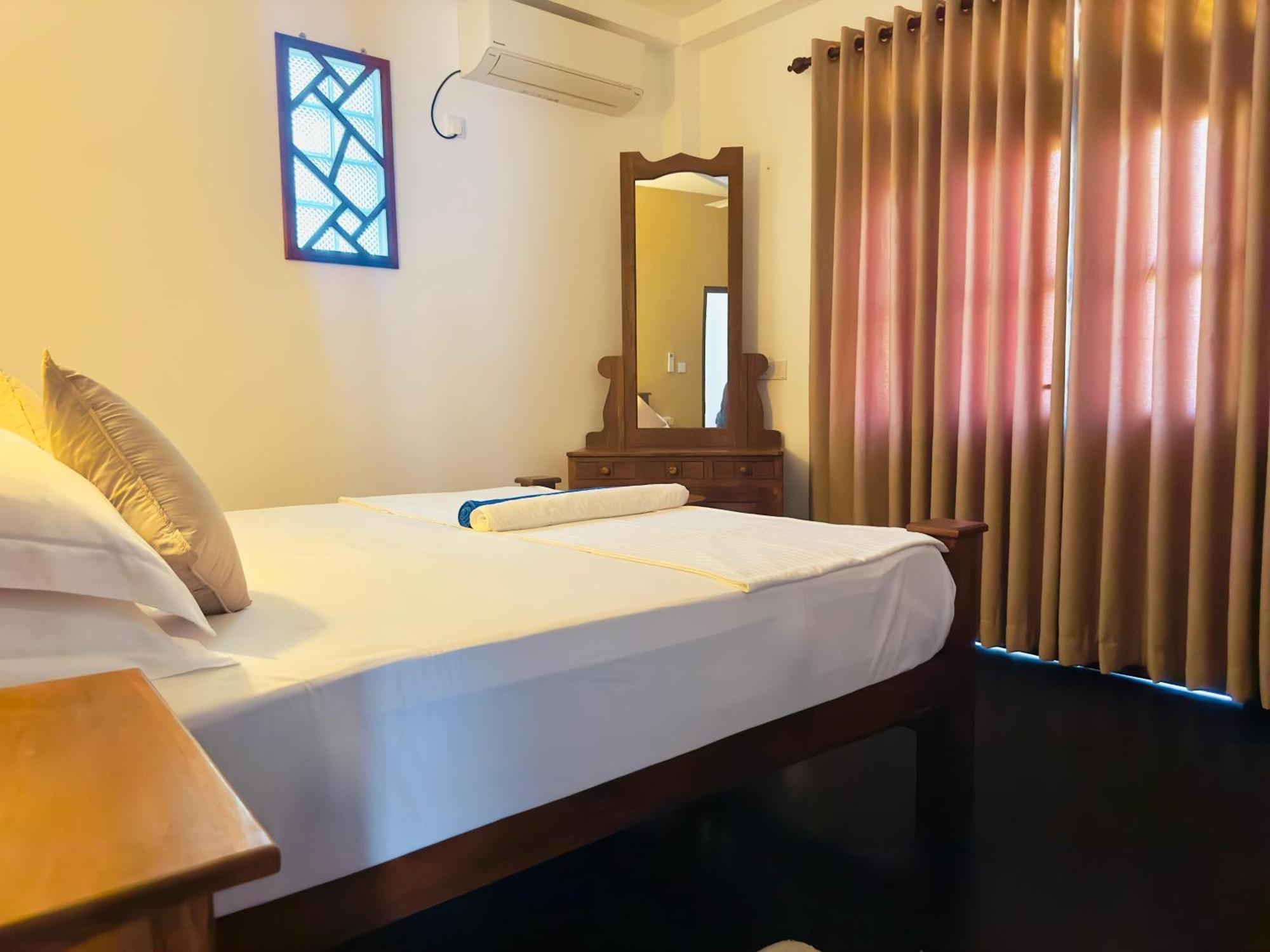 Halcyon Rest Villa Hikkaduwa Bagian luar foto