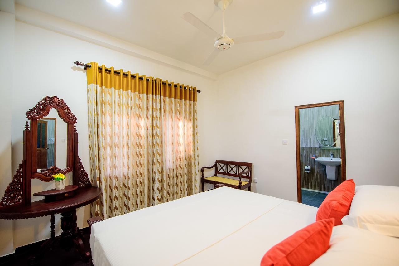 Halcyon Rest Villa Hikkaduwa Bagian luar foto