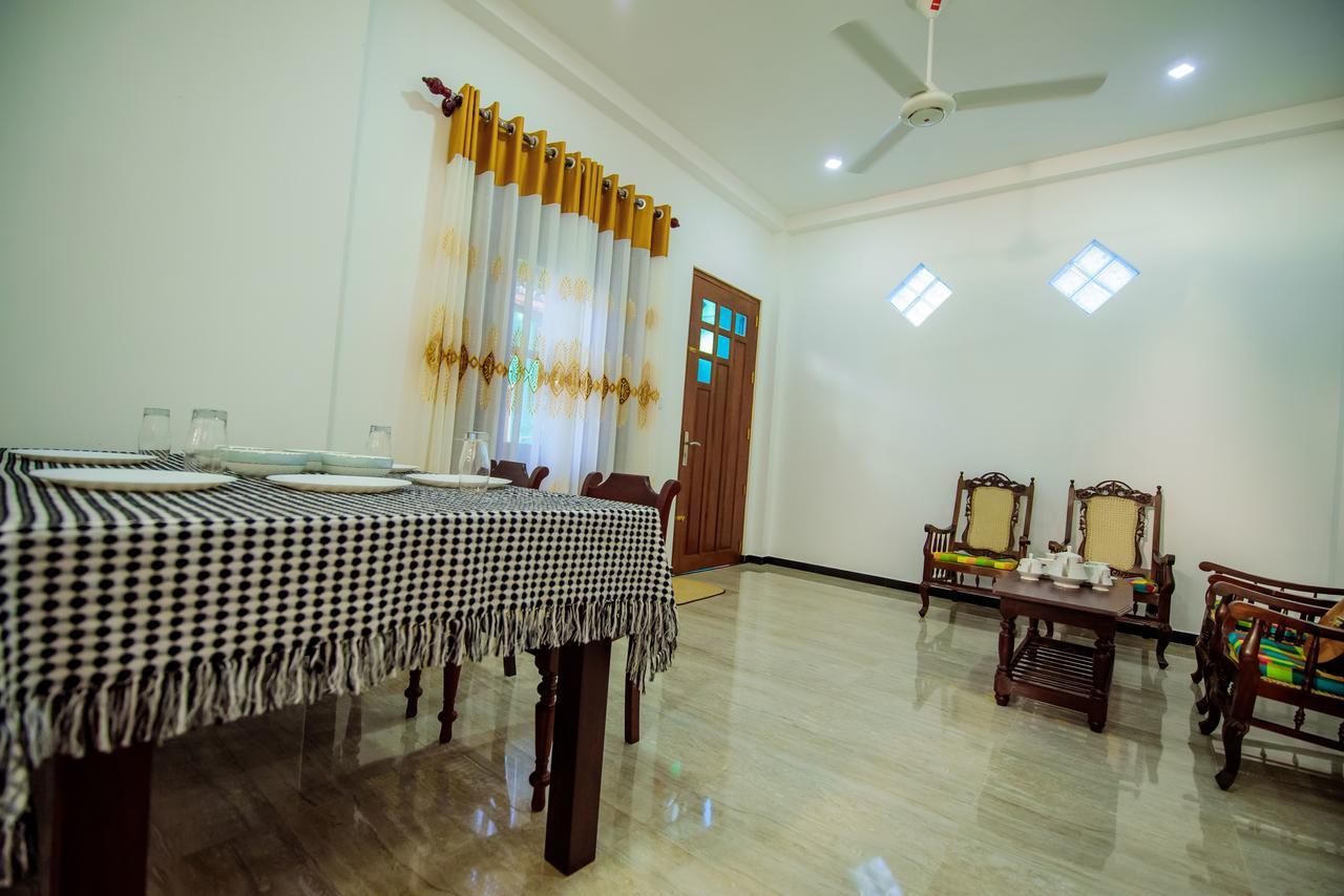 Halcyon Rest Villa Hikkaduwa Bagian luar foto